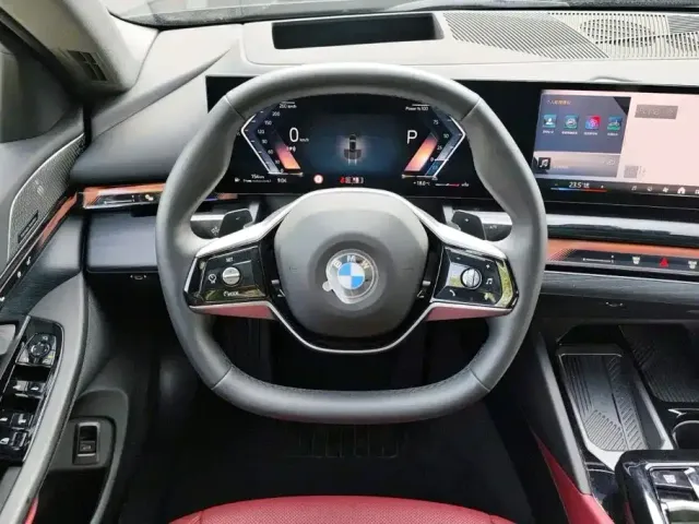 BMW 5 Series — Фото автомобиля 9