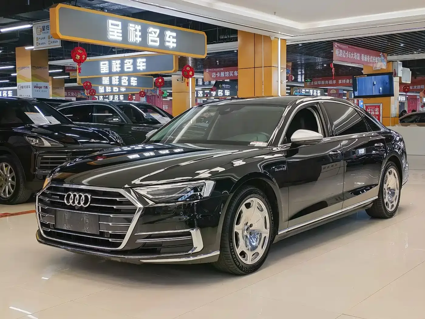 Фотография автомобиля — Audi A8