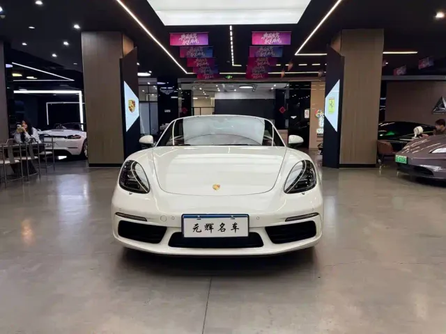 Porsche 718 — Фото автомобиля 2