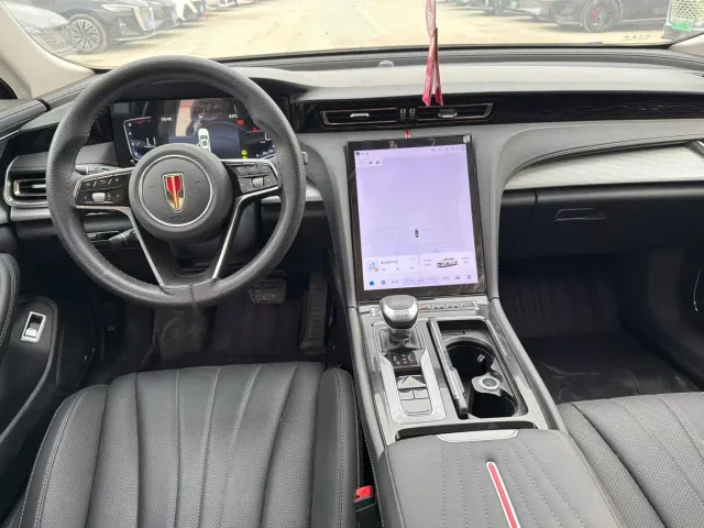 Hongqi H5 — Фото автомобиля 6