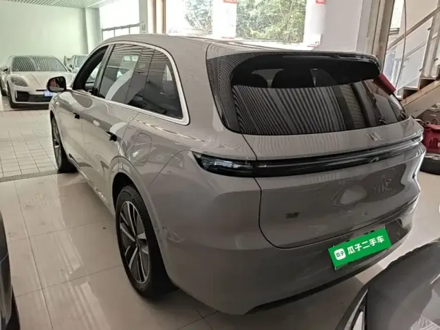Li Auto L6 — Фото автомобиля 4