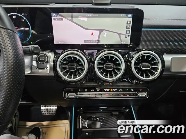 Mercedes-Benz EQB — Фото автомобиля 15