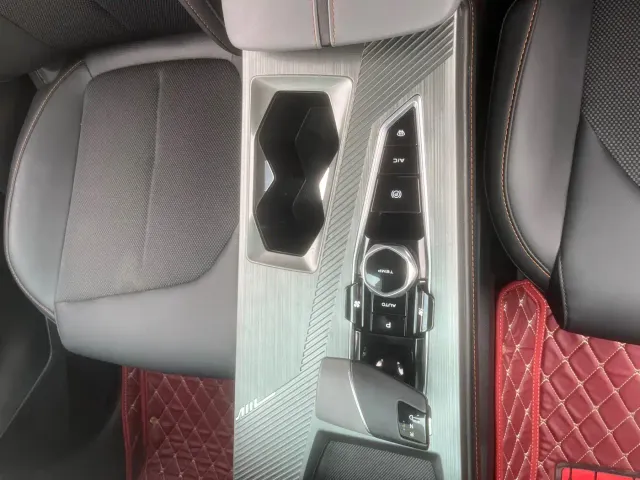 Changan Z6 — Фото автомобиля 6
