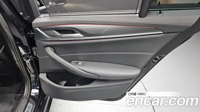 BMW 5-Series — Фото автомобиля 23