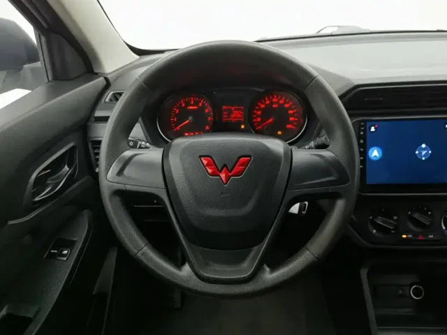 Wuling Hongguang — Фото автомобиля 11