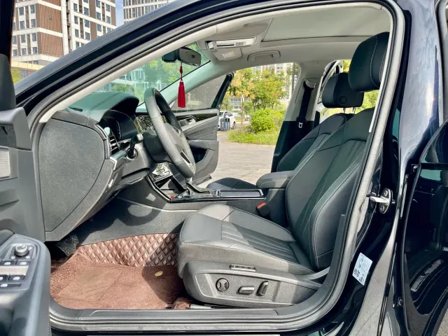 Volkswagen Passat — Фото автомобиля 9