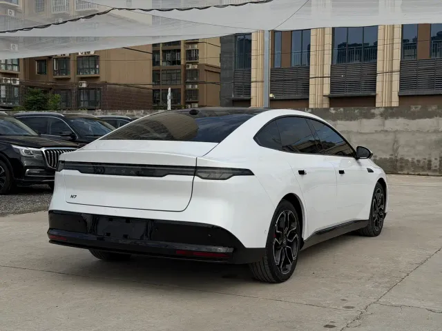 Nissan N7 — Фото автомобиля 4