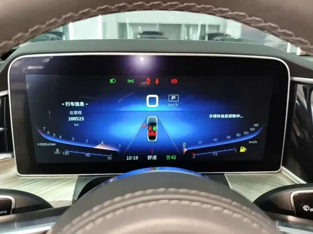 Hongqi H9 — Фото автомобиля 11