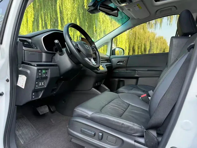 Honda Odyssey — Фото автомобиля 3