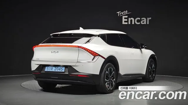 Kia EV6 — Фото автомобиля 2