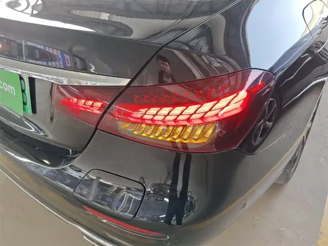 Mercedes-Benz E-Class — Фото автомобиля 7