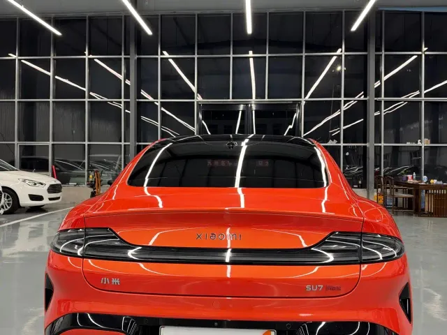Xiaomi SU7 — Фото автомобиля 28