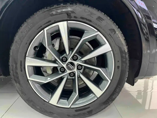 Audi Q5L — Фото автомобиля 21