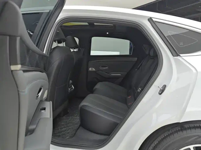 BYD Qin L — Фото автомобиля 11