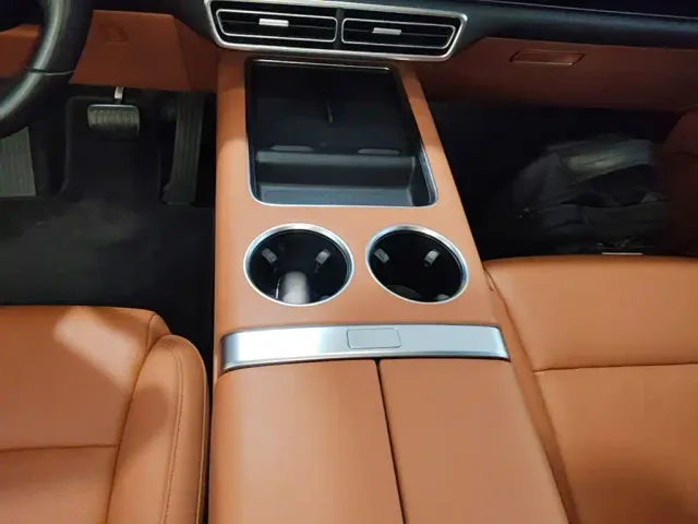 Li Auto L7 — Фото автомобиля 13