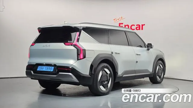 Kia EV9 — Фото автомобиля 2