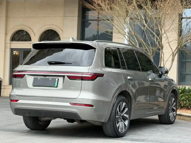 Li Auto ONE — Фото автомобиля 9