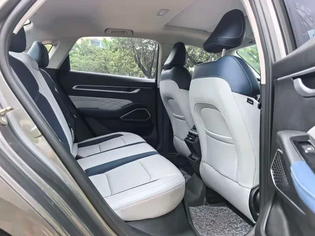Geely Emgrand — Фото автомобиля 8