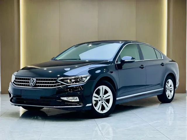Фотография автомобиля — Volkswagen Magotan