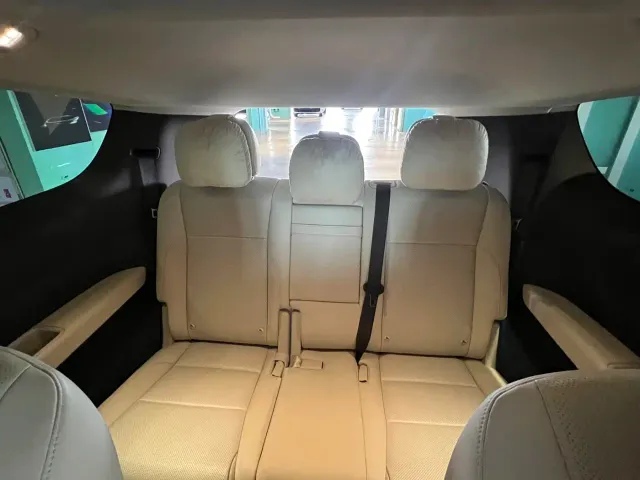 Li Auto MEGA — Фото автомобиля 11