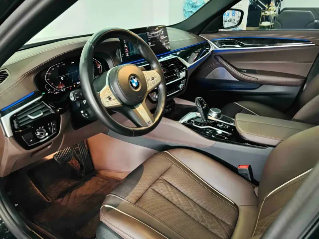 BMW 5 Series — Фото автомобиля 15