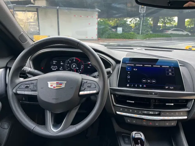 Cadillac CT5 — Фото автомобиля 14