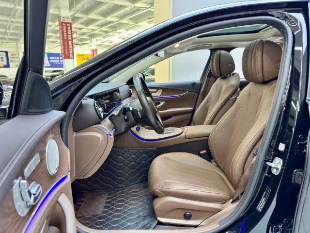 Mercedes-Benz E-Class — Фото автомобиля 10