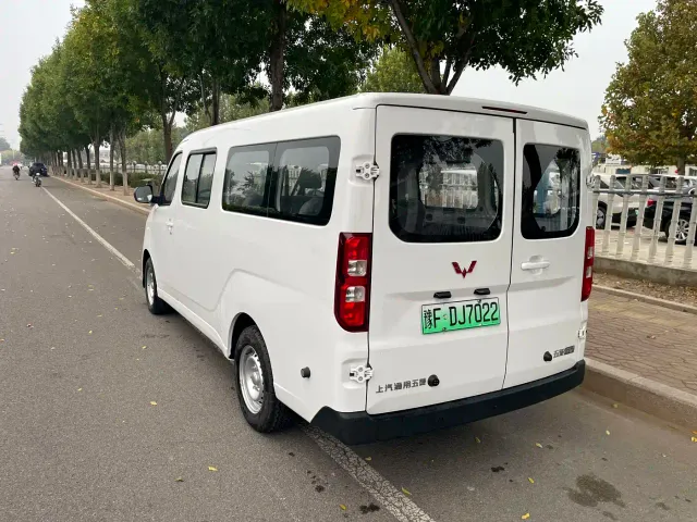 Wuling Yangguang — Фото автомобиля 5