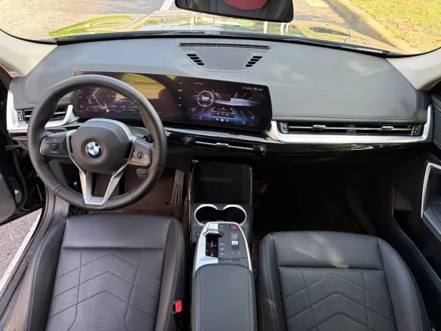 BMW X1 — Фото автомобиля 14
