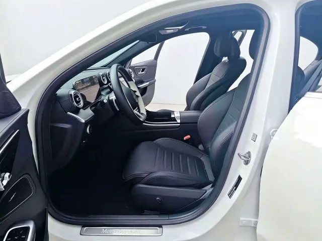 Mercedes-Benz C-Class — Фото автомобиля 5