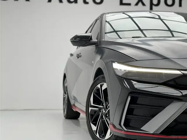 Hyundai Elantra — Фото автомобиля 4