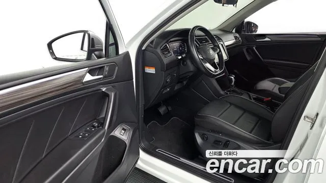 Volkswagen Tiguan — Фото автомобиля 15