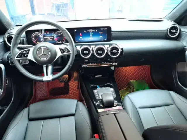 Mercedes-Benz A-Class — Фото автомобиля 9