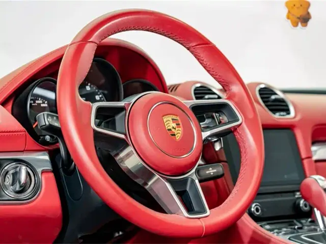 Porsche 718 — Фото автомобиля 11