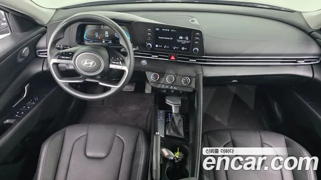 Hyundai Avante CN7 — Фото автомобиля 10