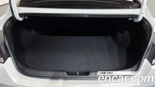 Hyundai Avante — Фото автомобиля 22