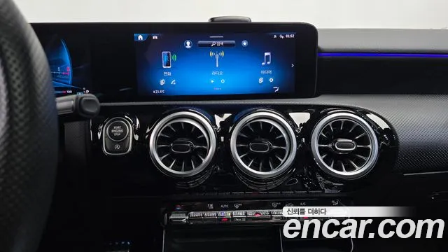 Mercedes-Benz A-Class W177 — Фото автомобиля 12
