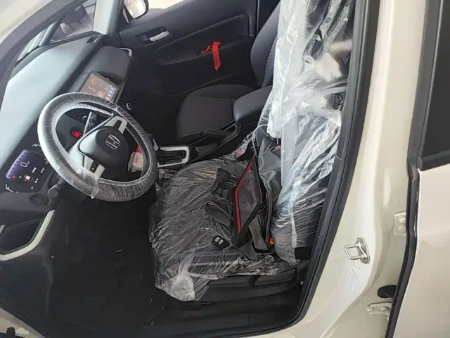 Honda Fit — Фото автомобиля 10