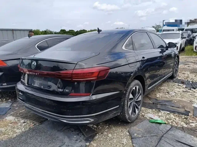 Volkswagen Passat — Фото автомобиля 6