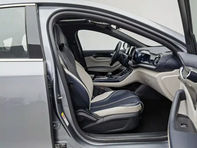 BYD Qin PLUS — Фото автомобиля 23