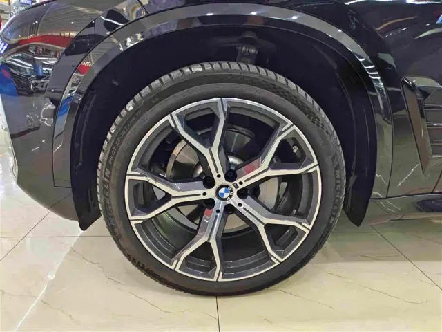 BMW X5 — Фото автомобиля 10