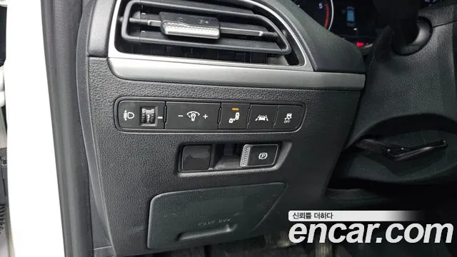 Hyundai Palisade Palisade Дизель 2.2 2WD — Фото автомобиля 17