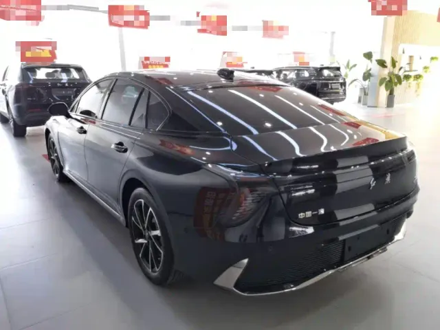 Hongqi H6 — Фото автомобиля 4