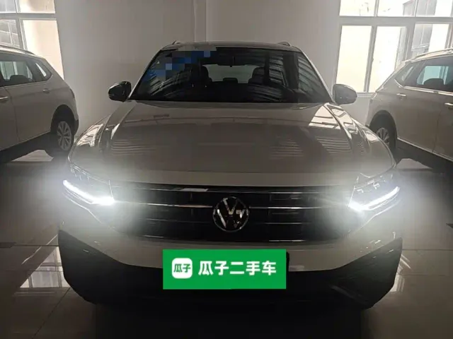 Volkswagen Tiguan L — Фото автомобиля 2