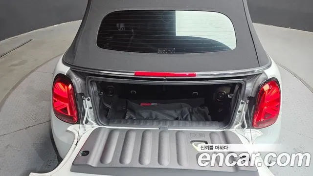 Mini Cooper Convertible — Фото автомобиля 30