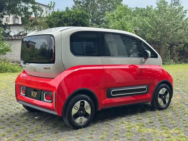 Baojun KiWi EV — Фото автомобиля 4