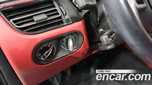 Porsche Macan — Фото автомобиля 12