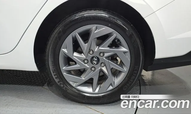 Hyundai Avante — Фото автомобиля 6