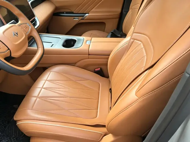 Dongfeng eπ 008 — Фото автомобиля 9