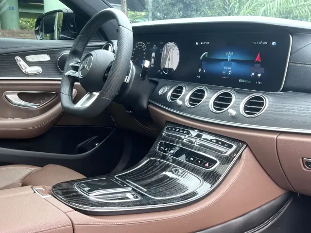 Mercedes-Benz E-Class — Фото автомобиля 6
